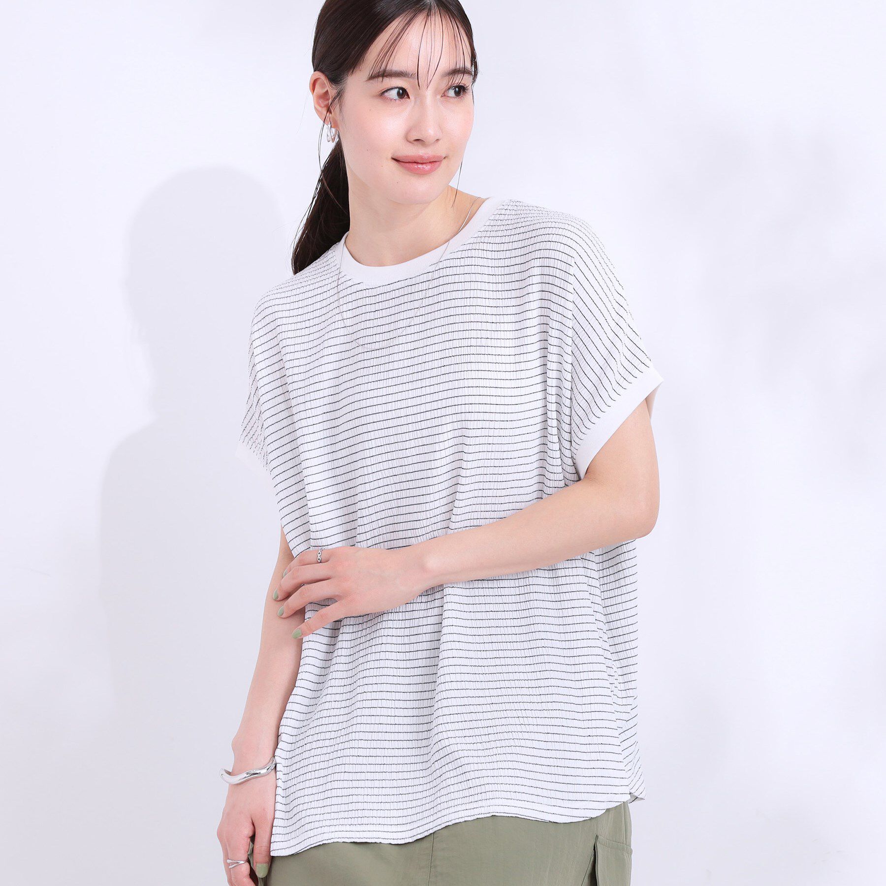 SHOO･LA･RUE「【洗える】ぽこぽこフレンチスリーブTシャツ」|Tシャツ・カットソー|ホワイト(301)