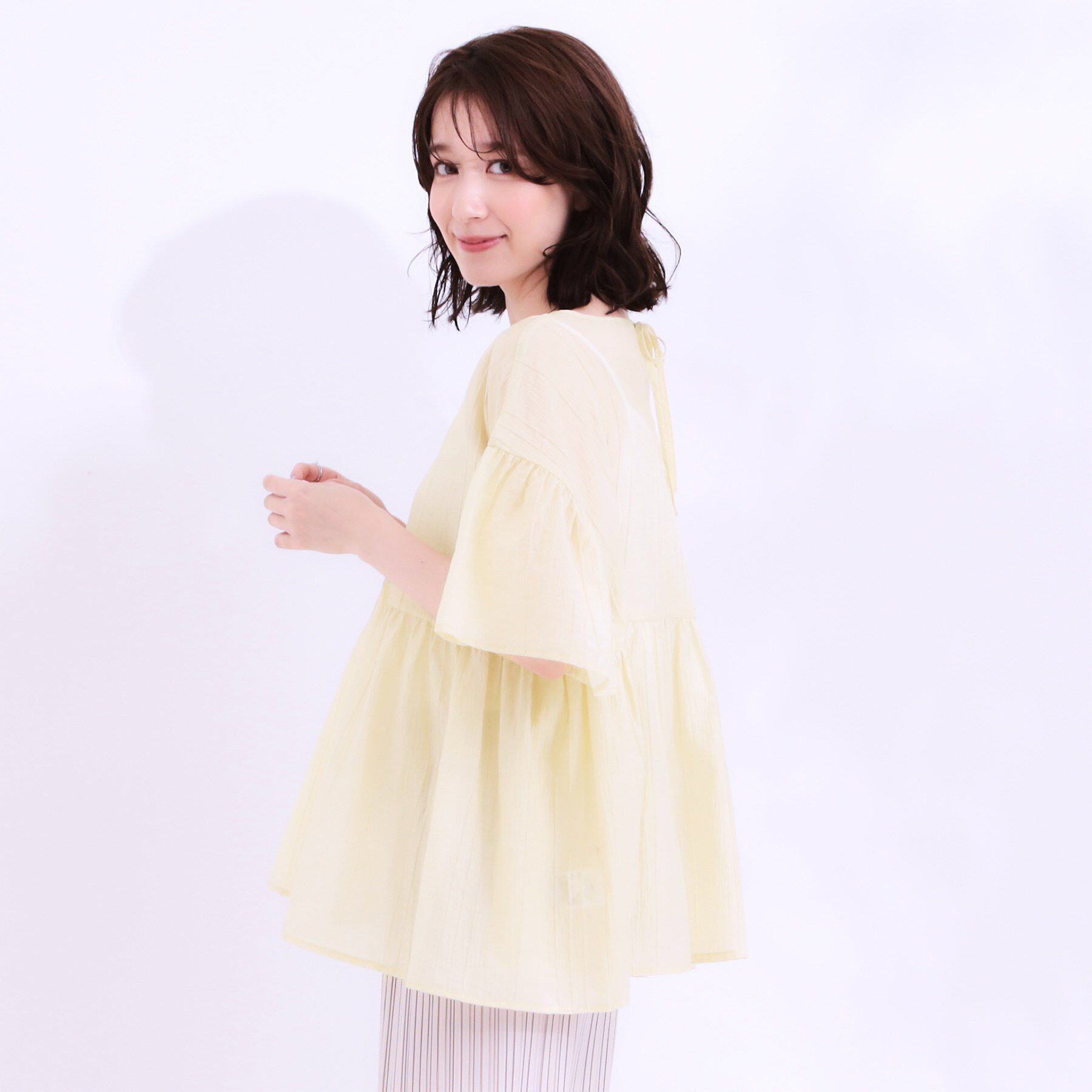 SHOO･LA･RUE「【S-LL】ふわっと揺れる ペプラムデザインブラウス」|シャツ・ブラウス|