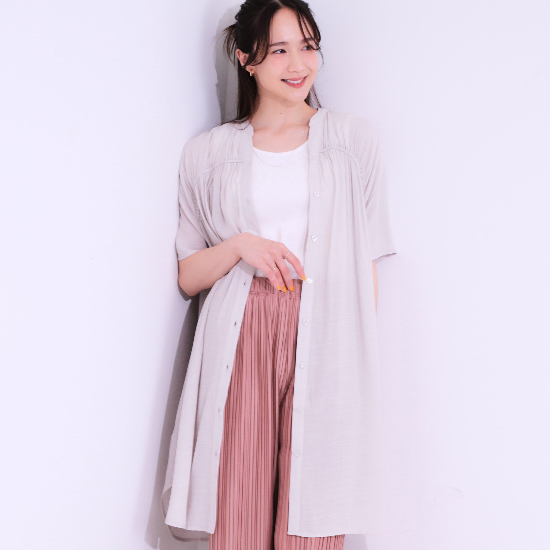 SHOO･LA･RUE「【S-LL】シャーリングが目を惹く 羽織れるスラブチュニック」|チュニック|グレージュ(050)