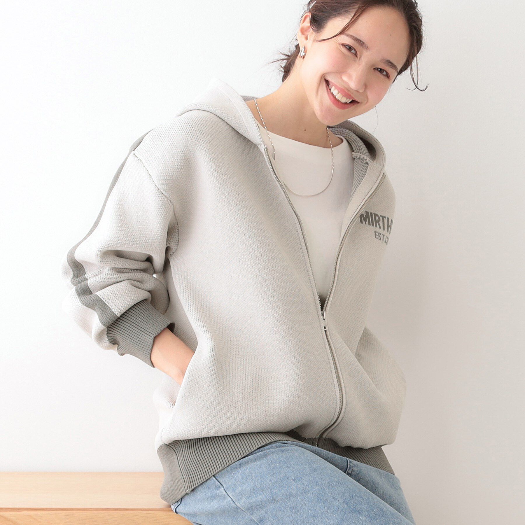 SHOO･LA･RUE「ラインで魅せる スポンディッシュニットZIPパーカ」|カーディガン|ライトグレー(511