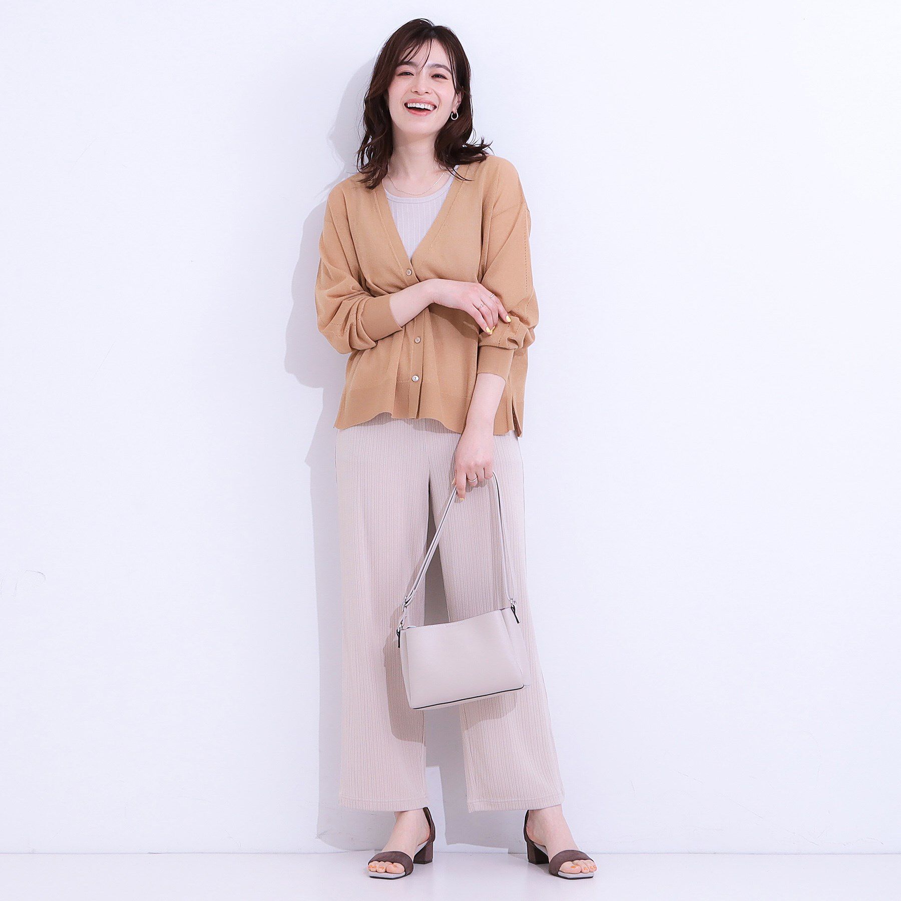 SHOO･LA･RUE「【洗える】ナチュラルなシアー感が魅力 Vネックカーディガン」|カーディガン|