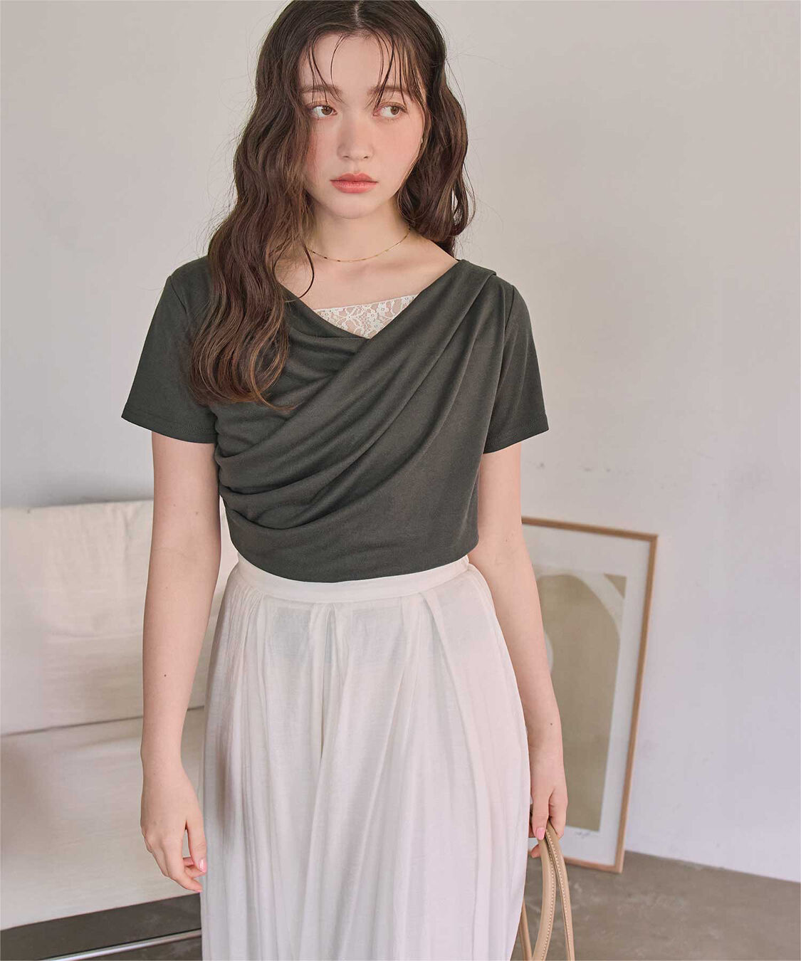 titivate「オフショルダーハーフスリーブレースドッキングTシャツ」|Tシャツ・カットソー|チャコール