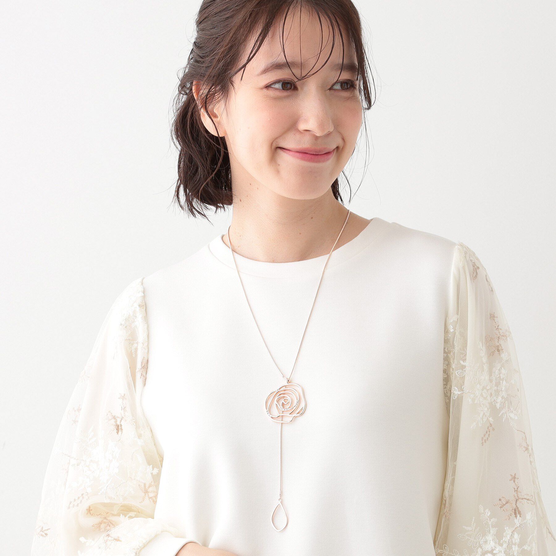 SHOO･LA･RUE「【2WAY】ローズモチーフネックレス」|ネックレス|