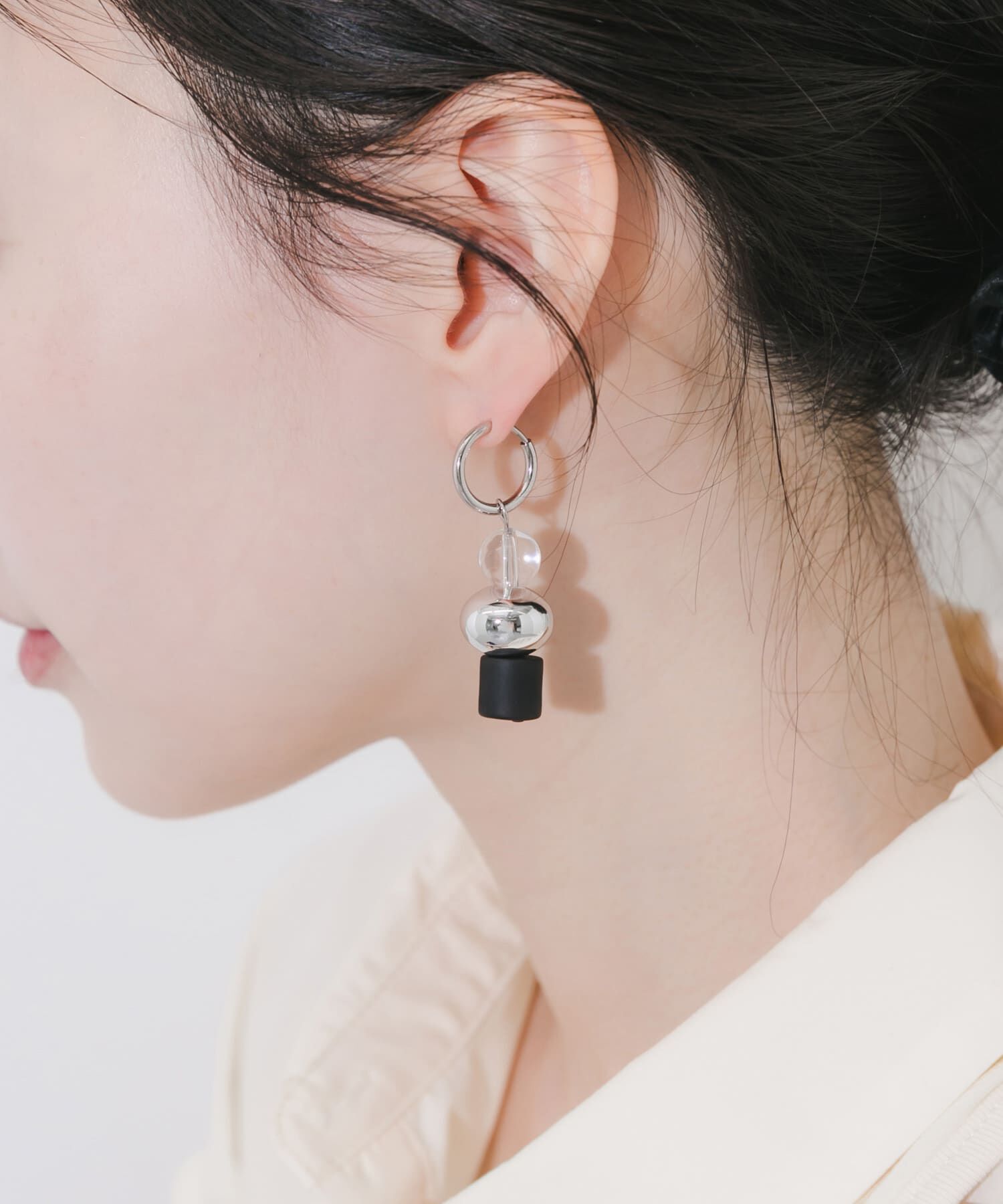 SMELLY「モノトーンドロップイヤリング」|イヤリング|