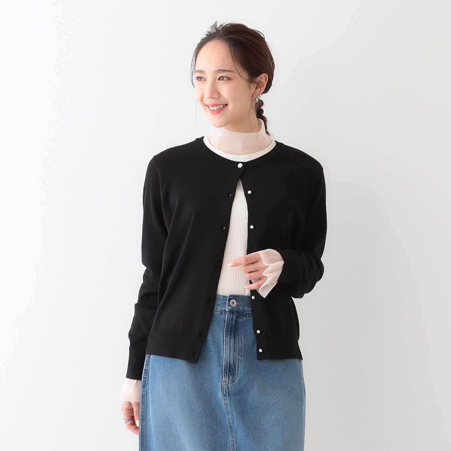 SHOO･LA･RUE「【洗える/S-LL】ビジューボタンで華やかさをプラスする きれいめニットカーディガン【CIRCRIC」|カーディガン|