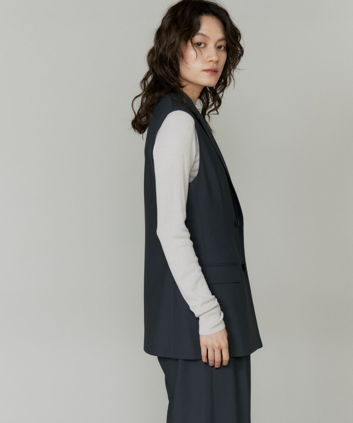 la veille by SUPERIOR CLOSET「《大きいサイズ》ダブルブレストジレ」|ダウンベスト・ベスト|