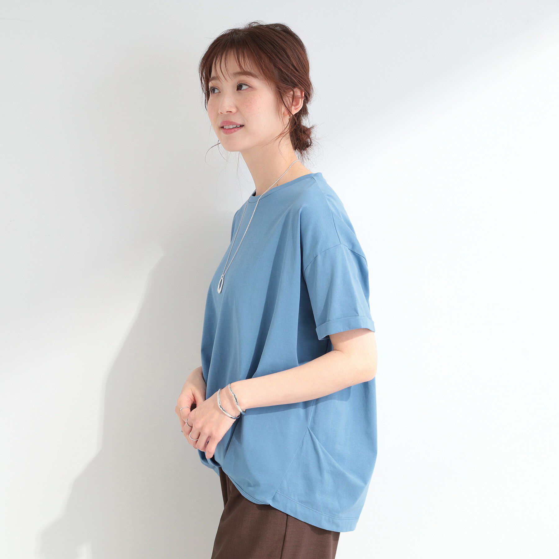SHOO･LA･RUE「【ひんやり/洗濯機可/S-LL】インしてる風 フロントタックデザインTシャツ」|Tシャツ・カットソー|