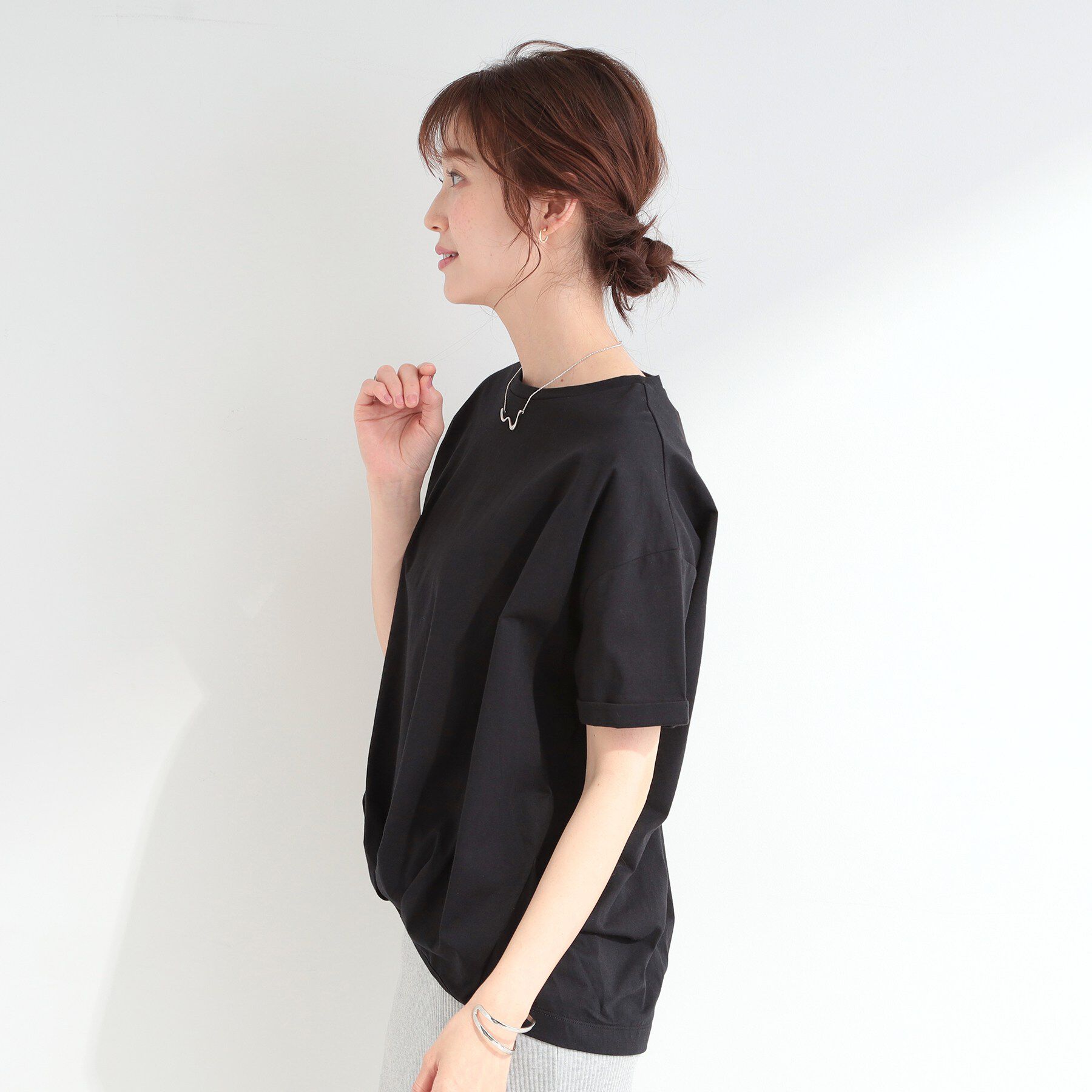 SHOO･LA･RUE「【ひんやり/洗濯機可/S-LL】インしてる風 フロントタックデザインTシャツ」|Tシャツ・カットソー|