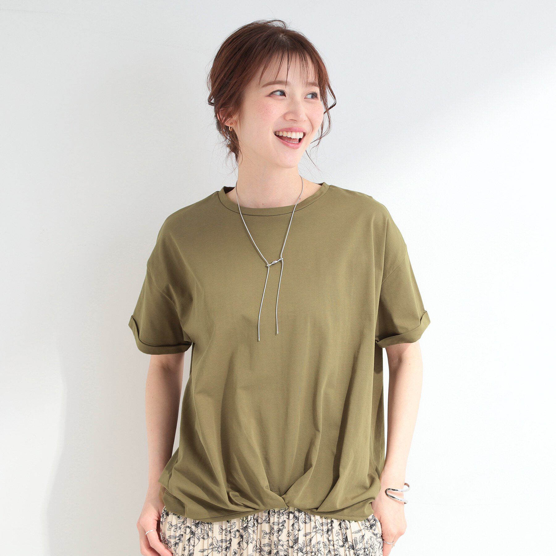 SHOO･LA･RUE「【ひんやり/洗濯機可/S-LL】インしてる風 フロントタックデザインTシャツ」|Tシャツ・カットソー|