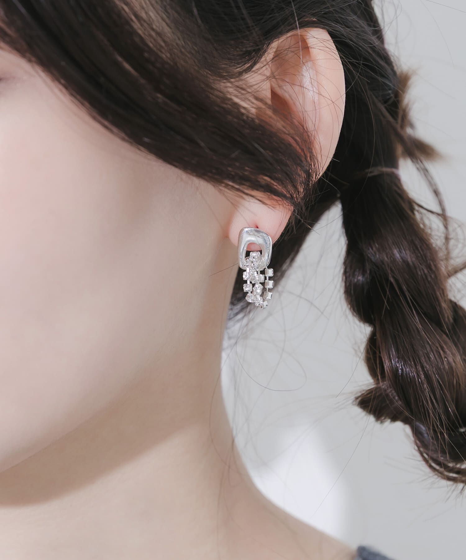 SMELLY「ビジューワインドピアス」|ピアス|