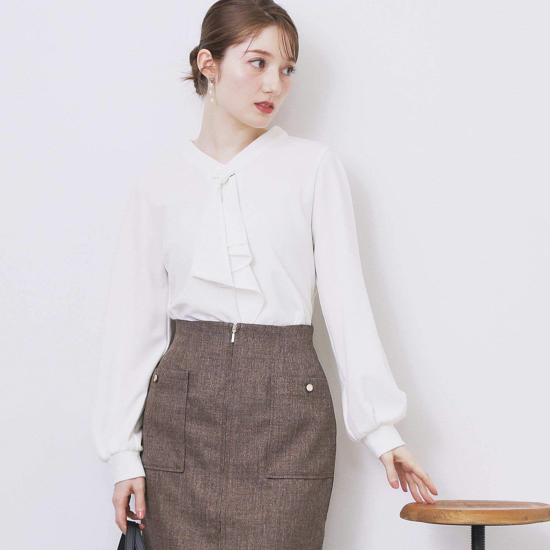 index「ボウタイフリルトップス【洗濯機OK／ストレッチ／イージーアイロン／防シワ】《S～3L》」|Tシャツ・カットソー|