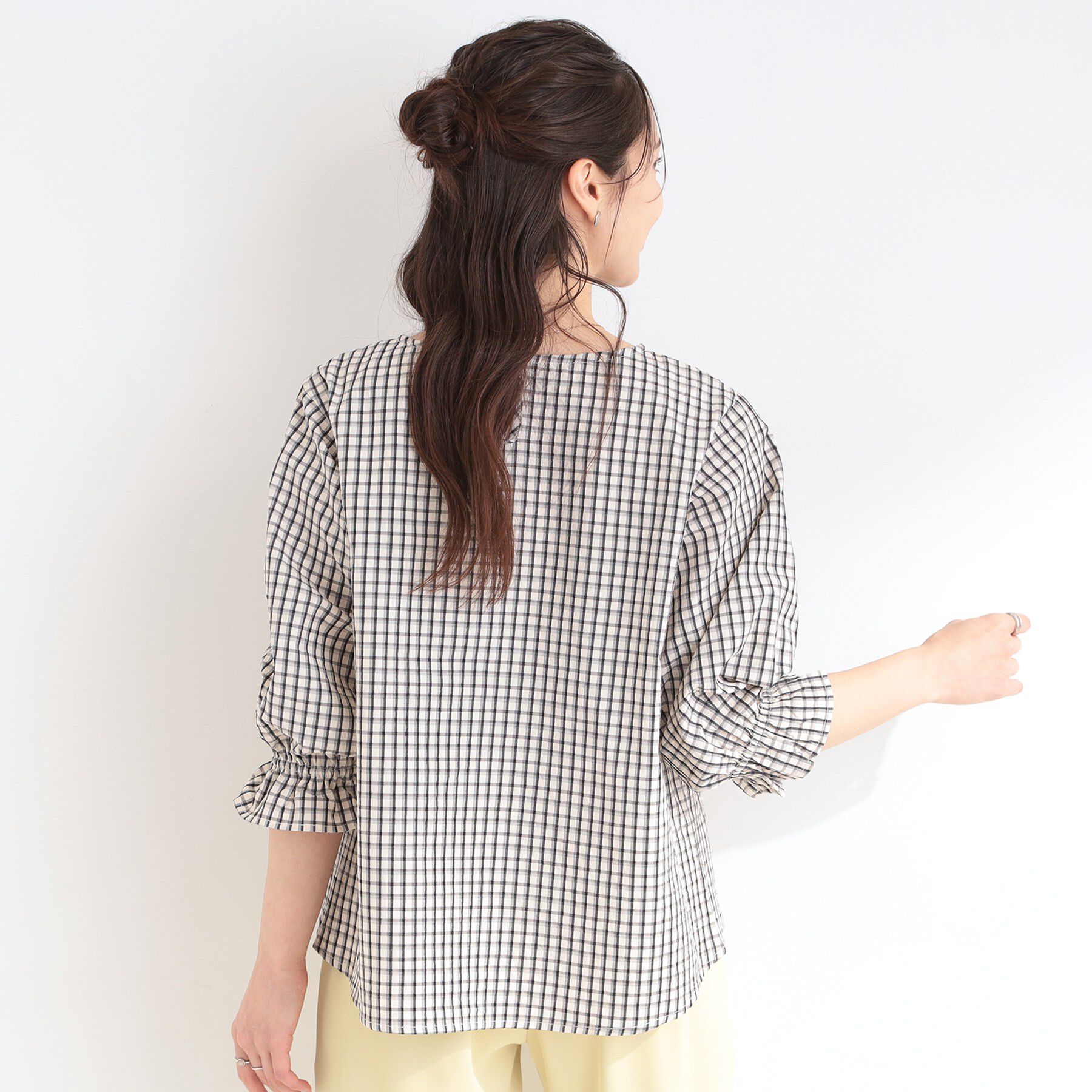 SHOO･LA･RUE「【セットアップ可/洗濯機可】上品チェックが好印象 ゆるさらサッカーブラウス」|シャツ・ブラウス|