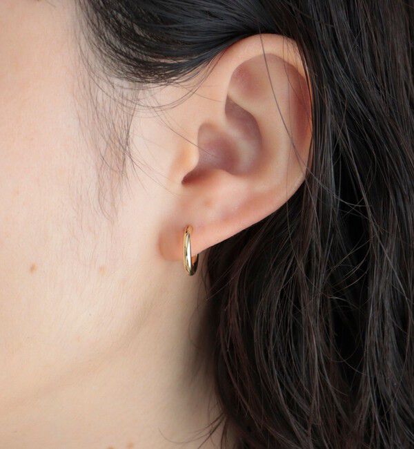 fredy emue「カラーマーガレットシンメピアス」|ピアス|
