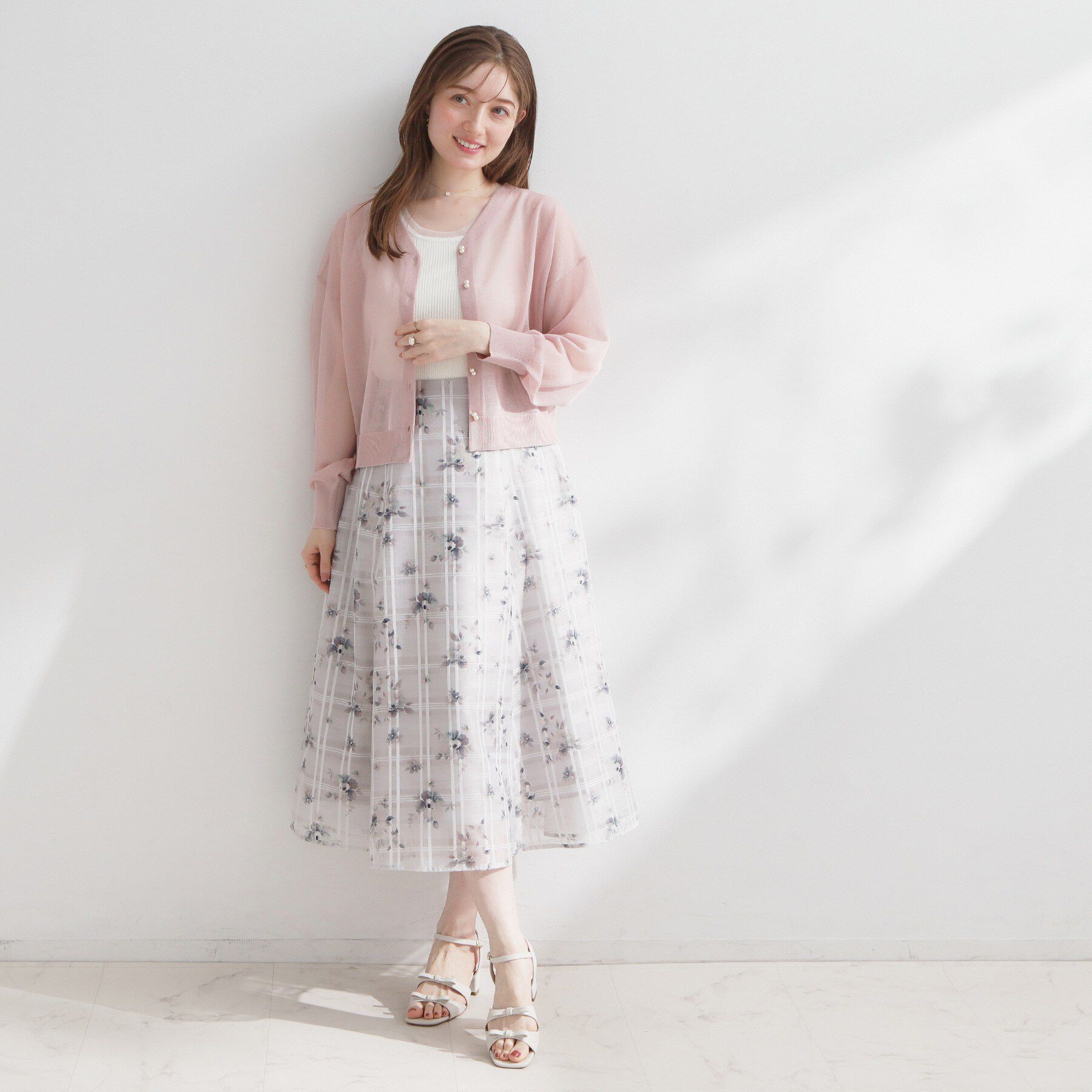 Couture broach「【洗える・パール調釦】LEVITA シアーカーディガン」|カーディガン|