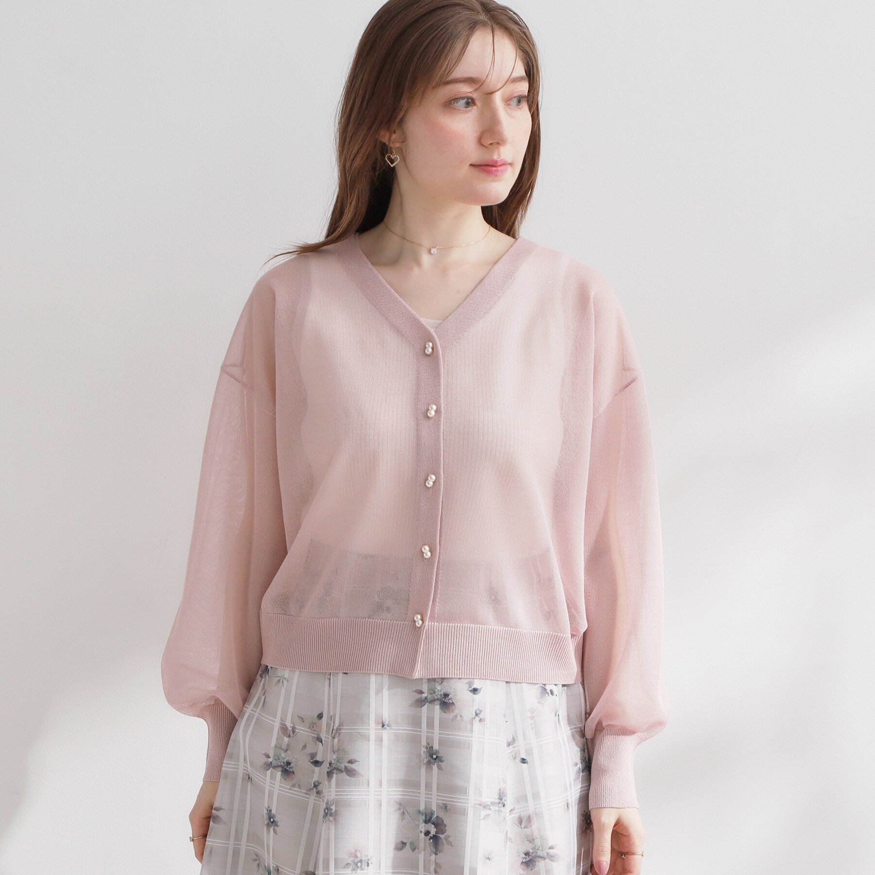 Couture broach「【洗える・パール調釦】LEVITA シアーカーディガン」|カーディガン|