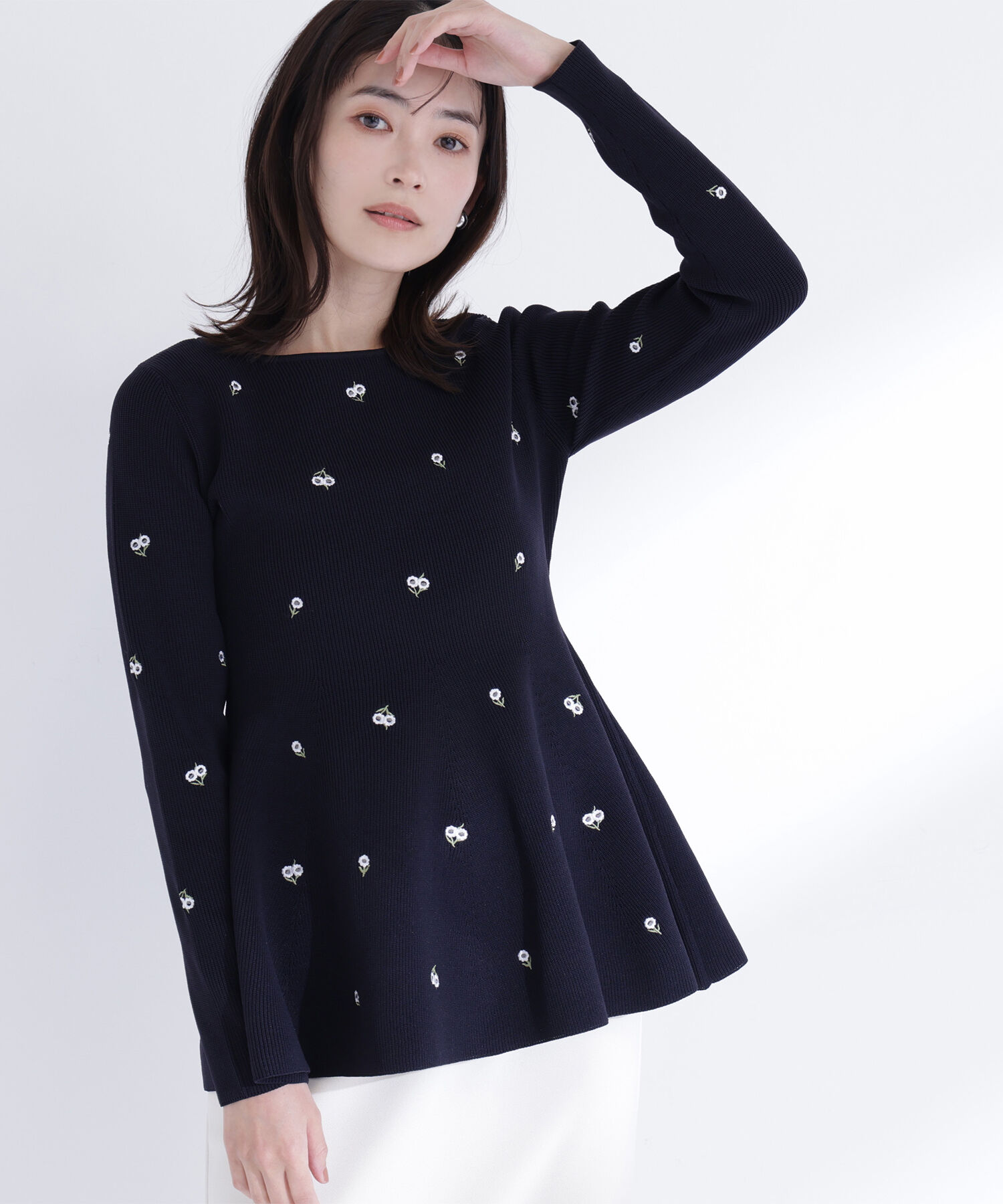  「刺繍ペプラムニット」|ニット・セーター|ネイビーベー 2