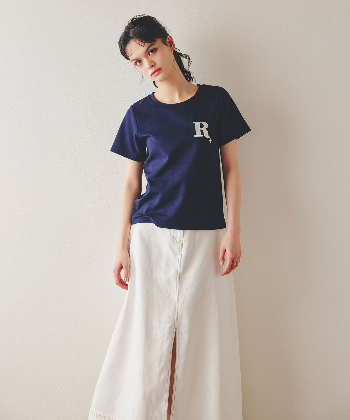 REDYAZEL「ビジューRチャームTシャツ」|Tシャツ・カットソー|