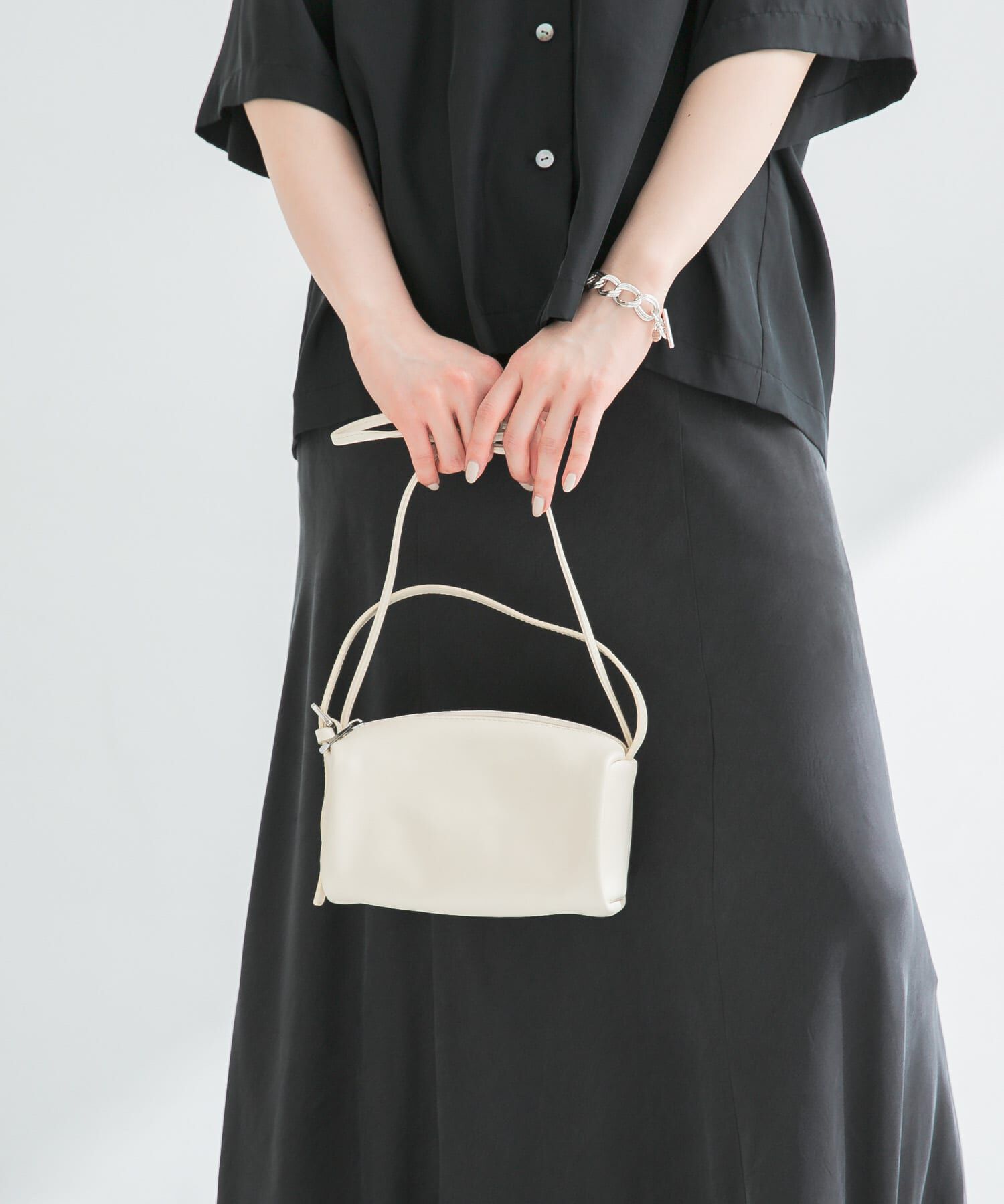 URBAN RESEARCH「LEATHER SQUARE SHOULDER」|ショルダー・メッセンジャー|