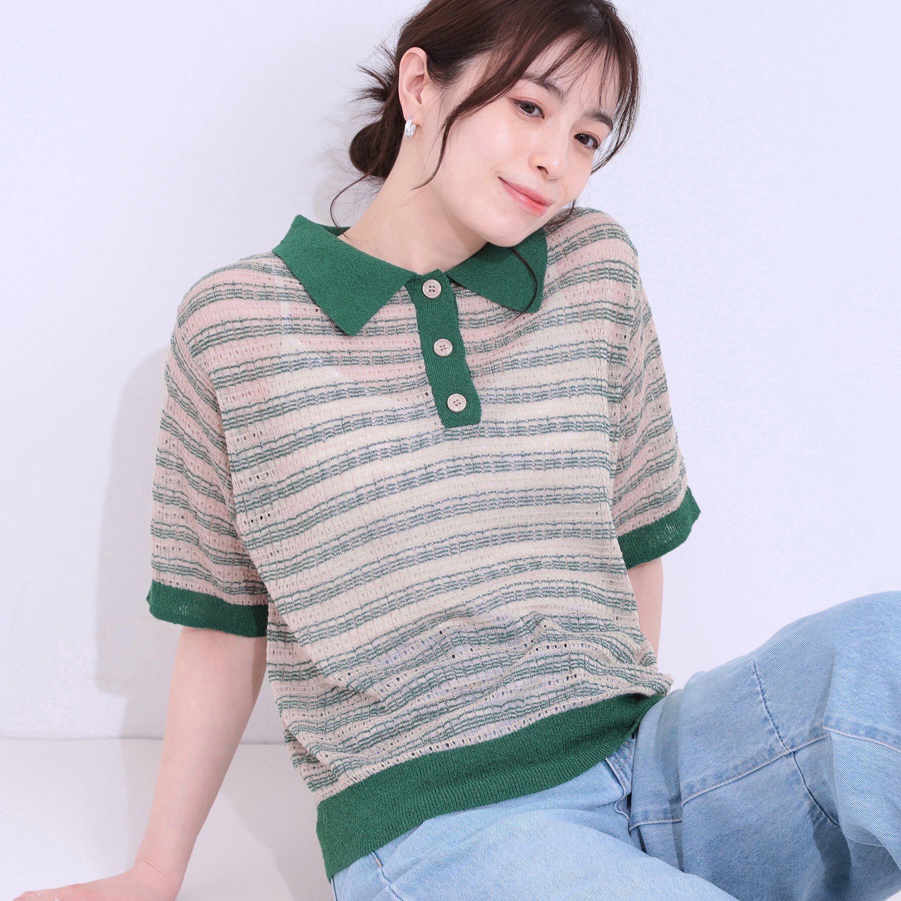 SHOO･LA･RUE「【S-LL】大人カジュアルコーデに 透かし編みボーダー ポロニット」|ニット・セーター|グリーン(322)
