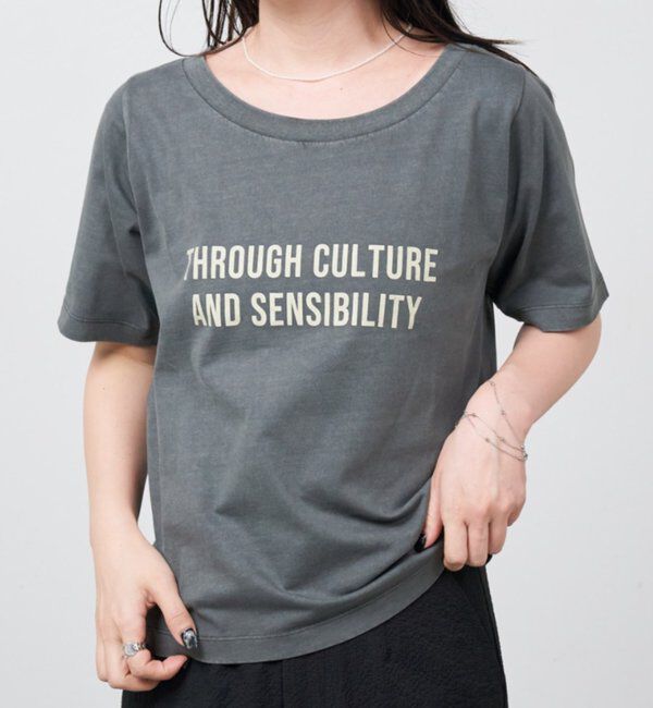  「B メッセージゴシックロゴTEE」|その他|