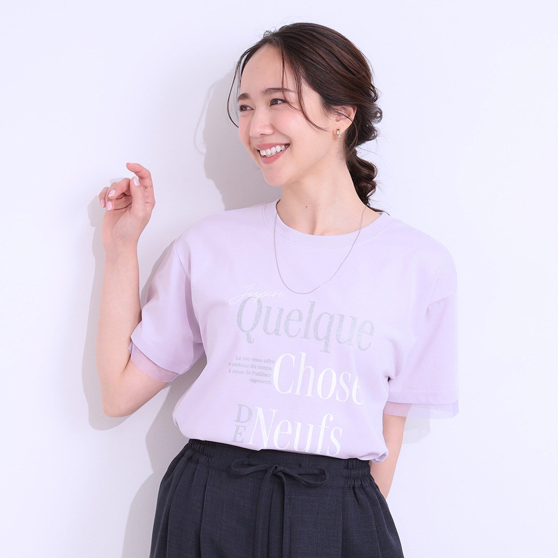 SHOO･LA･RUE「【ひんやり/UVカット】選べる3柄 お袖チュールで差をつける ロゴプリントTシャツ」|Tシャツ・カットソー|