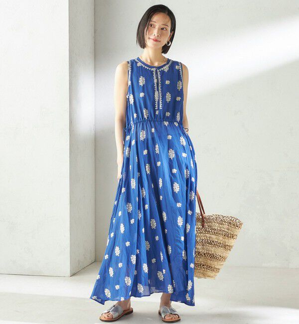 SHIPS for women「【SHIPS別注】Fanaka:〈手洗い可能〉フラワー プリント 刺繍 ワンピース」|ワンピース|ブルー