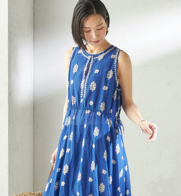SHIPS for women「【SHIPS別注】Fanaka:〈手洗い可能〉フラワー プリント 刺繍 ワンピース」|ワンピース|