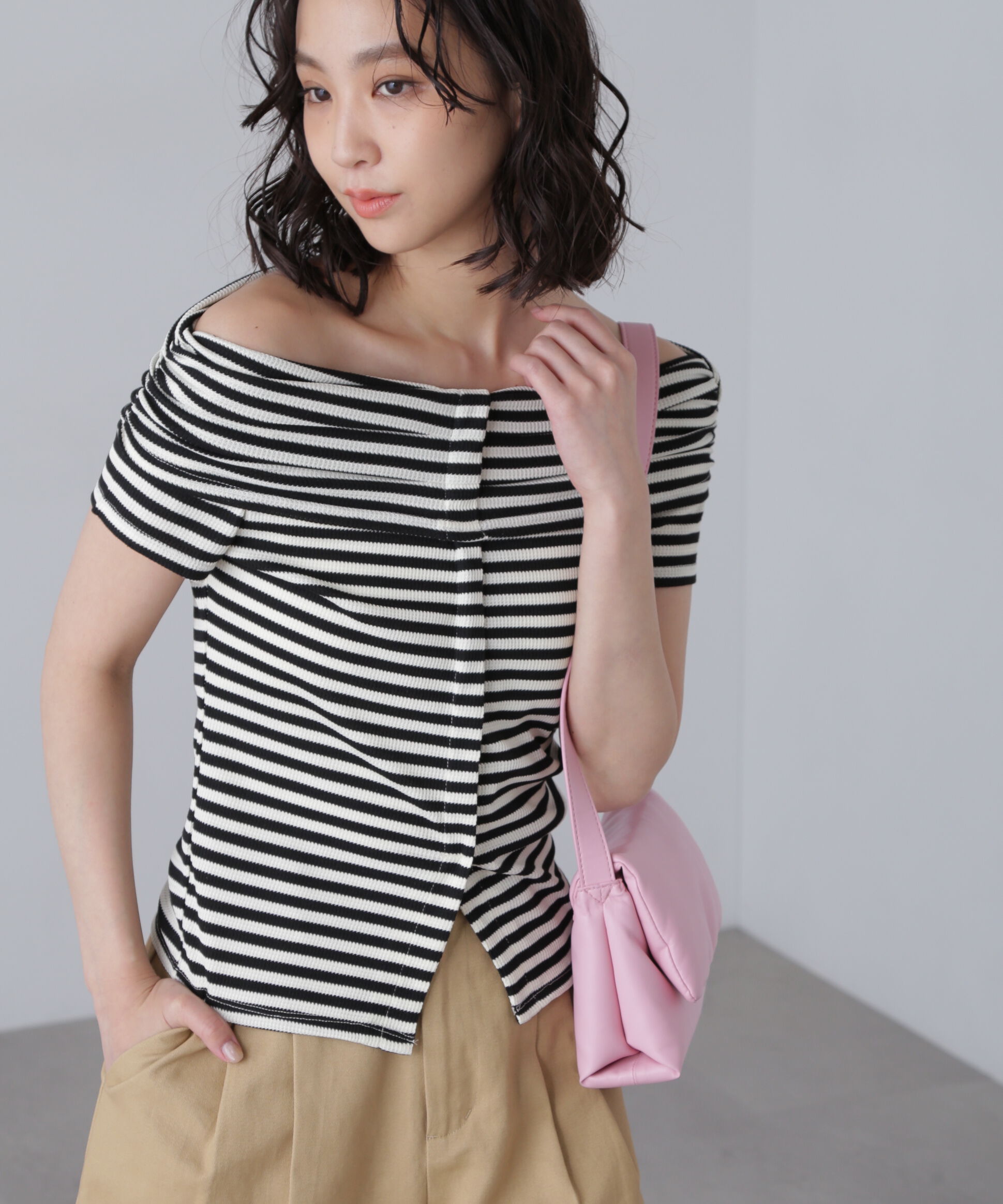  「オフショルフレンチスリーブ前スリットカットソー」|Tシャツ・カットソー|