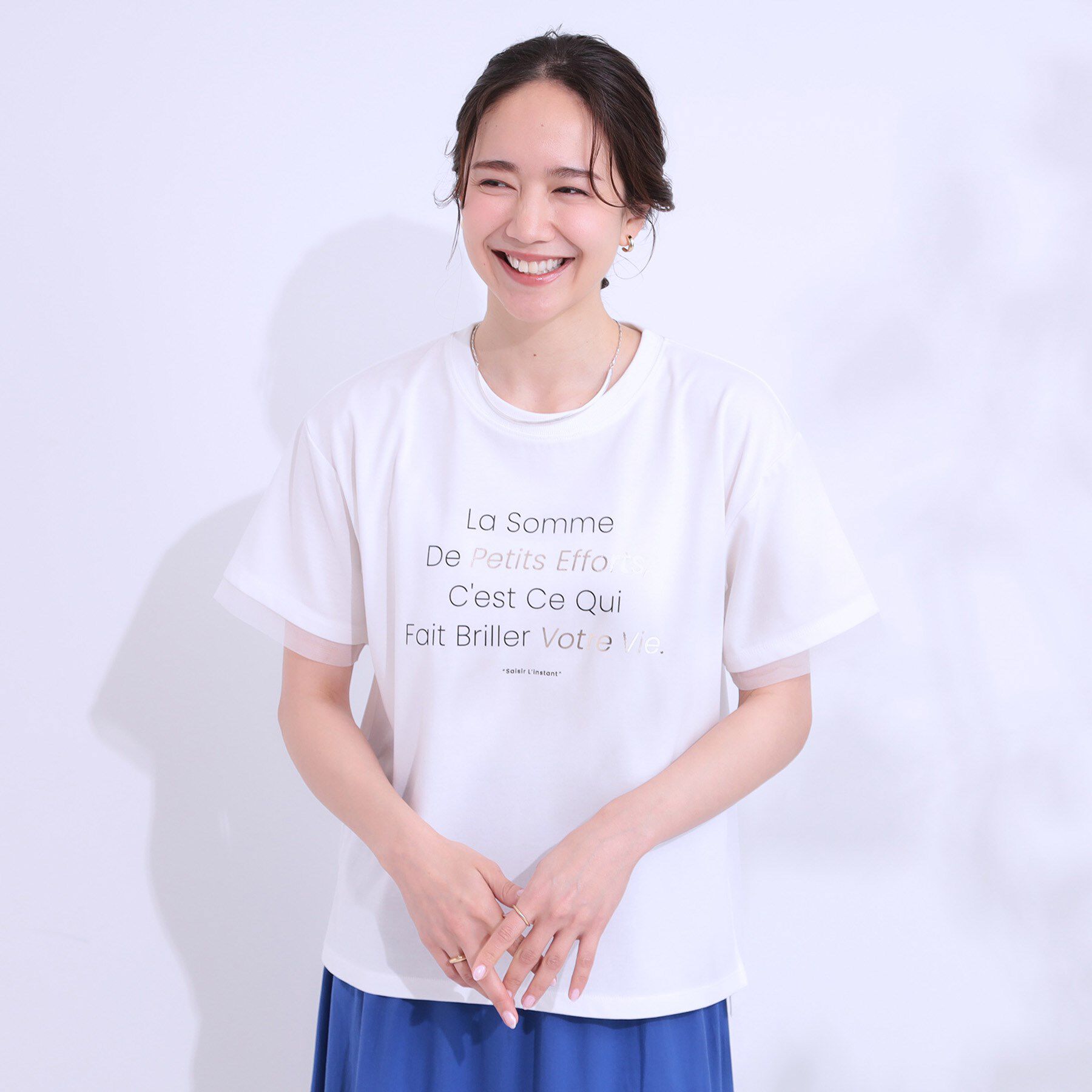 SHOO･LA･RUE「【ひんやり/UVカット】選べる3柄 お袖チュールで差をつける ロゴプリントTシャツ」|Tシャツ・カットソー|