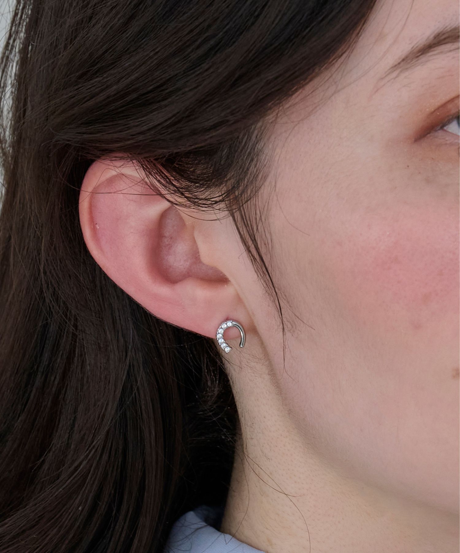 Phoebe「【金属アレルギー対応】グロッシーミニホースシューピアス　シルバー　ステンレス/馬蹄/蹄鉄/ギフト」|ピアス|シルバー
