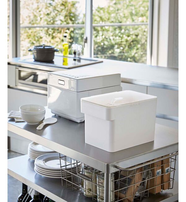 collex「【tower】密閉 シンク下米びつ 5kg 計量カップ付 スリム 米保存容器」|食器・キッチングッズ|