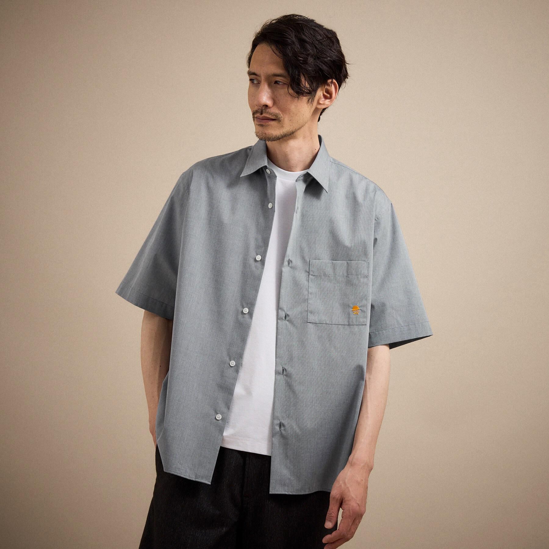 TAKEO KIKUCHI「ワンポイント刺繍 半袖シャツ」|シャツ・ブラウス|チャコールグレー(0