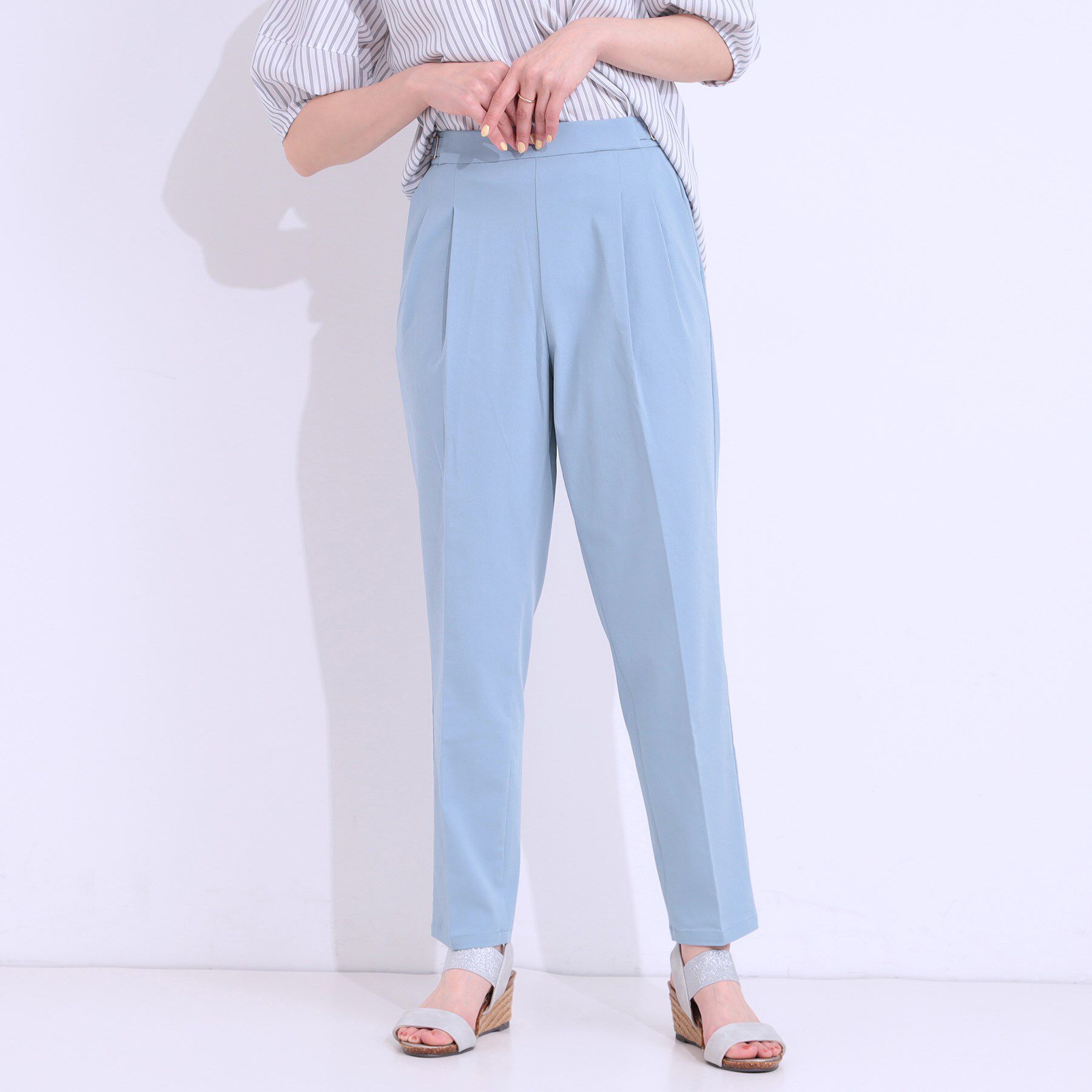 SHOO･LA･RUE「【S-LL/ひんやり】ストレッチで穿きやすい テーパードパンツ」|その他|サックスブルー(09