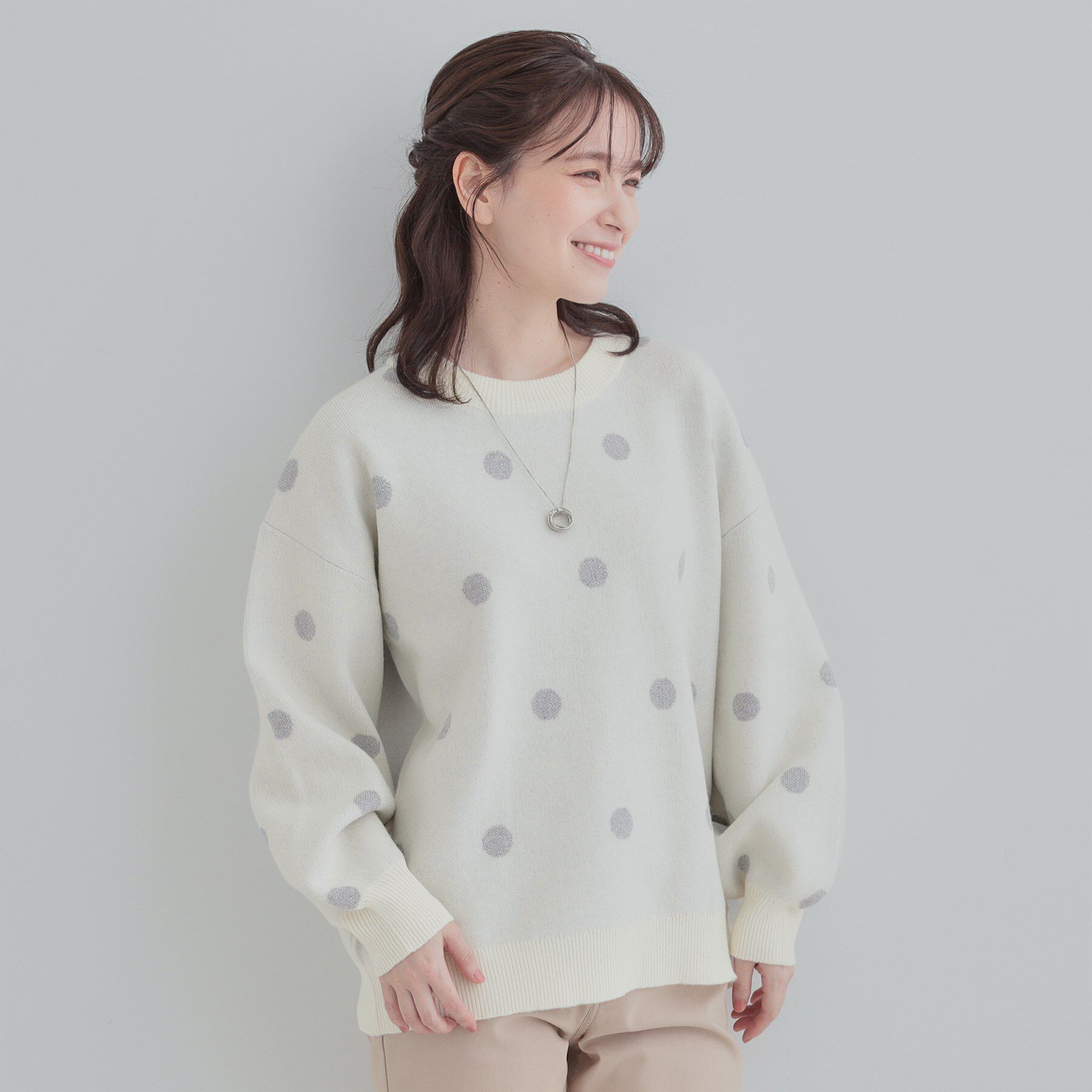 SHOO･LA･RUE「【S-LL/洗濯機可】体型カバーができる 大人のドット柄ニット」|ニット・セーター|