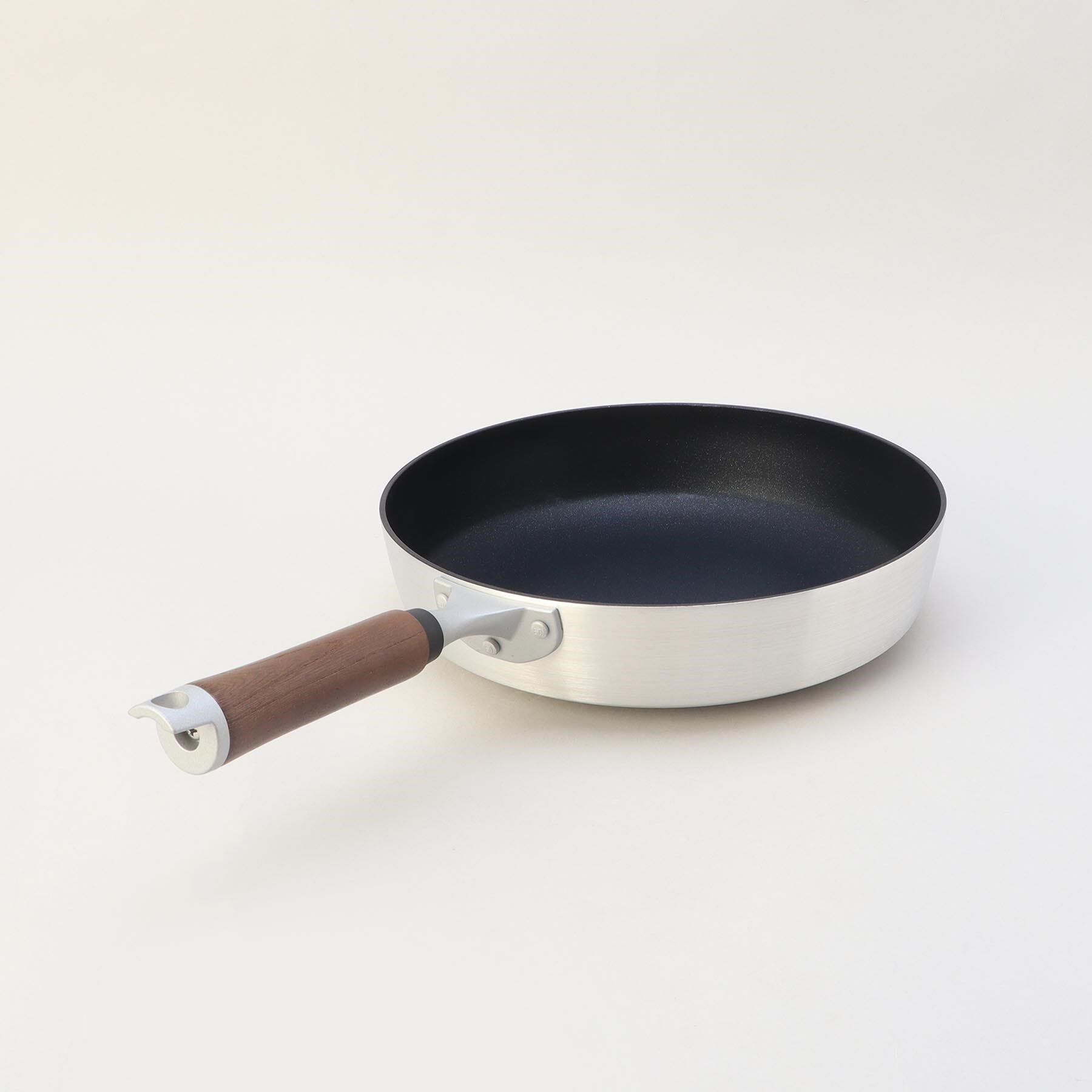 212 KITCHEN STORE「楓雅 fu-ga フライパン26cm」|食器・キッチングッズ|