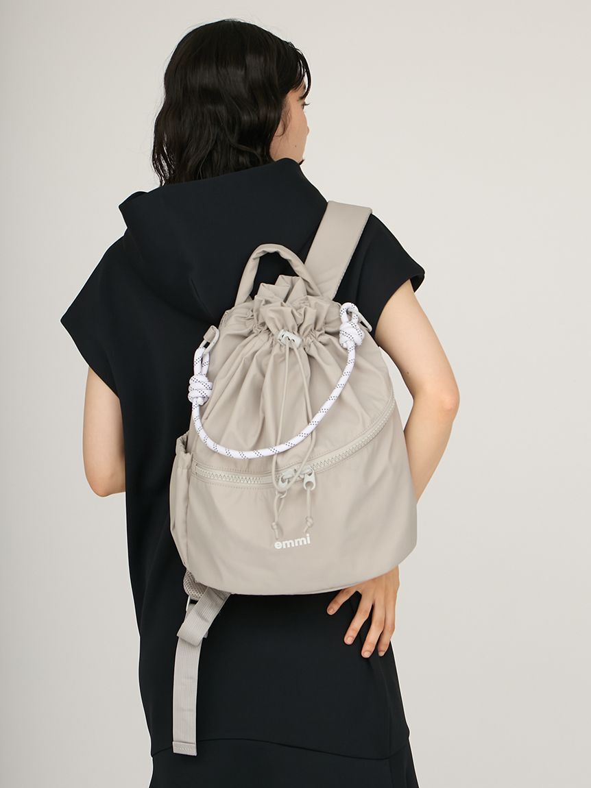 限定カラー】撥水 emmiロゴマルチバックパック（emmi atelier