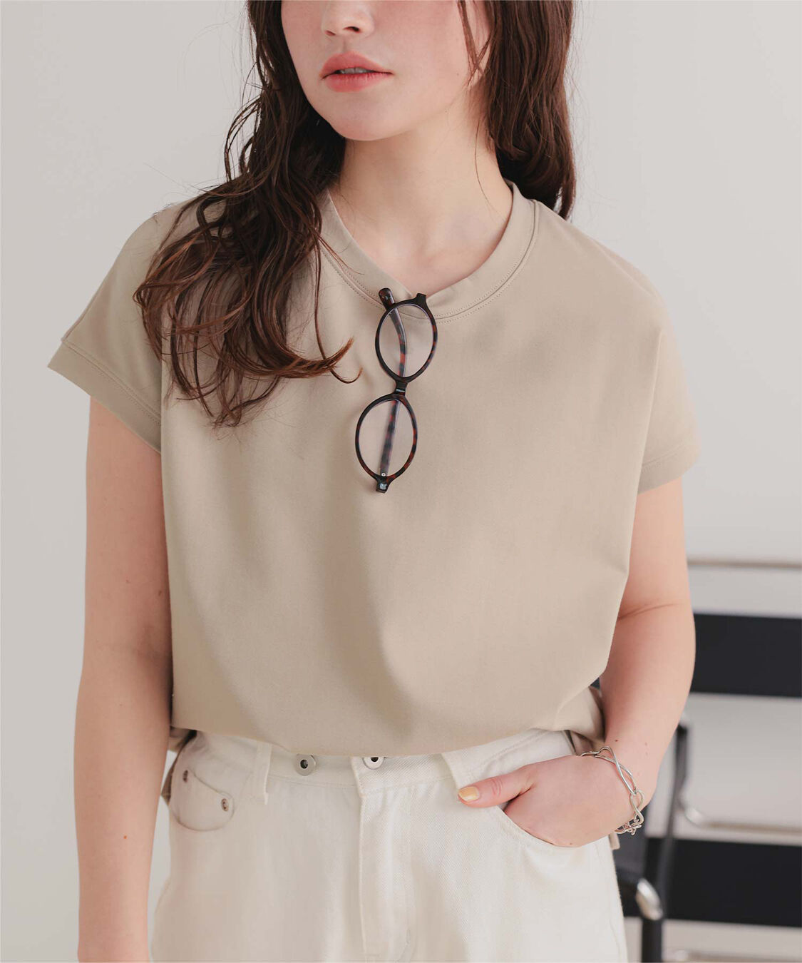 titivate「機能性カットソーフレンチスリーブトップス」|Tシャツ・カットソー|グレージュ