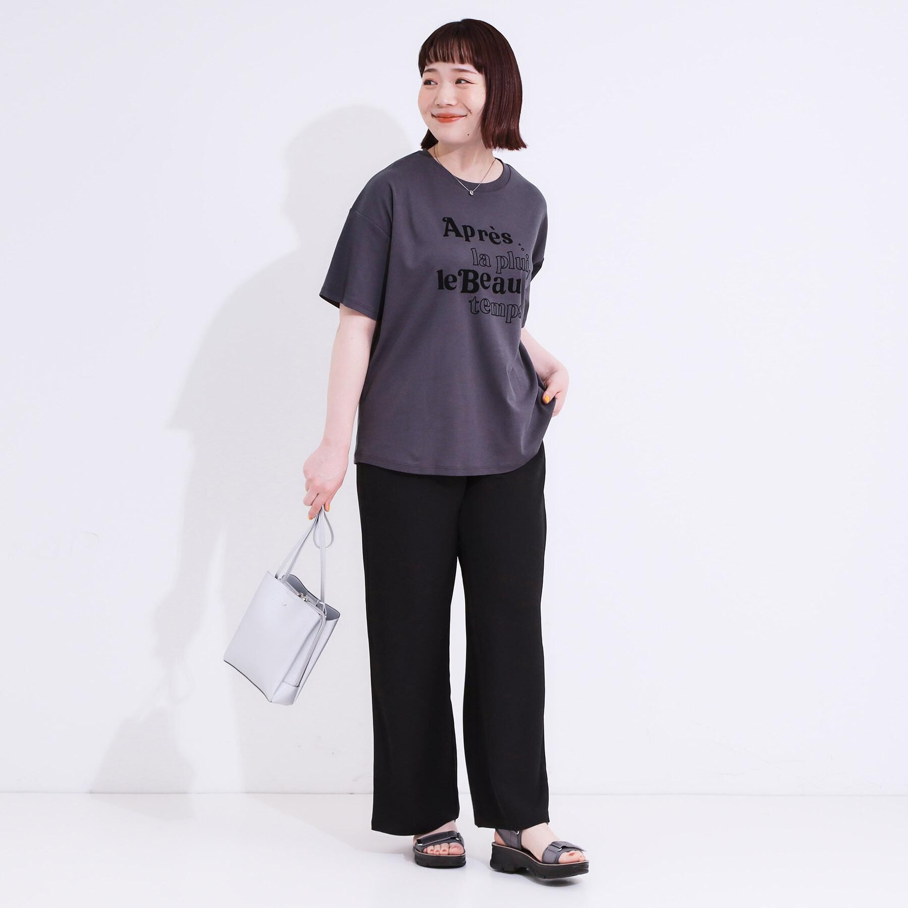 SHOO･LA･RUE「【S-LL】大人のきれいめカジュアルに フロッキーロゴTシャツ」|Tシャツ・カットソー|