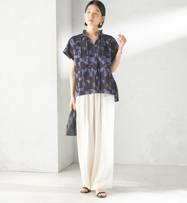 SHIPS for women「《予約》〈手洗い可能〉サッカー プリント フリル ネック 半袖 ブラウス」|シャツ・ブラウス|