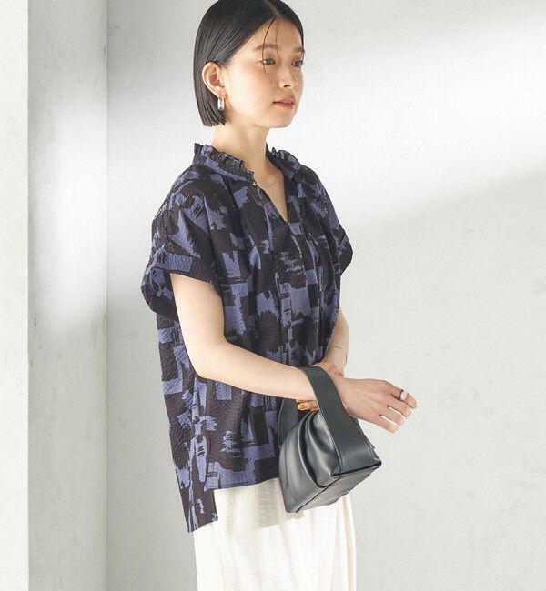 SHIPS for women「《予約》〈手洗い可能〉サッカー プリント フリル ネック 半袖 ブラウス」|シャツ・ブラウス|