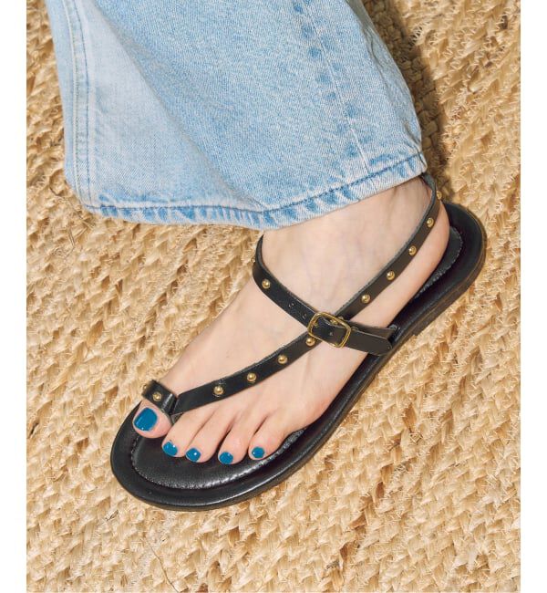 GRISE「CORSO ROMA9/  コルソローマノーヴェ STUDS TONGS」|サンダル|ブラック