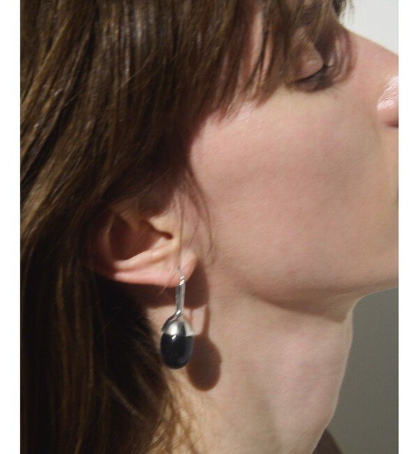 ADAM ET ROPE'「【EMOELLE】Acorn motif earrings」|ピアス|ブラック系(02)