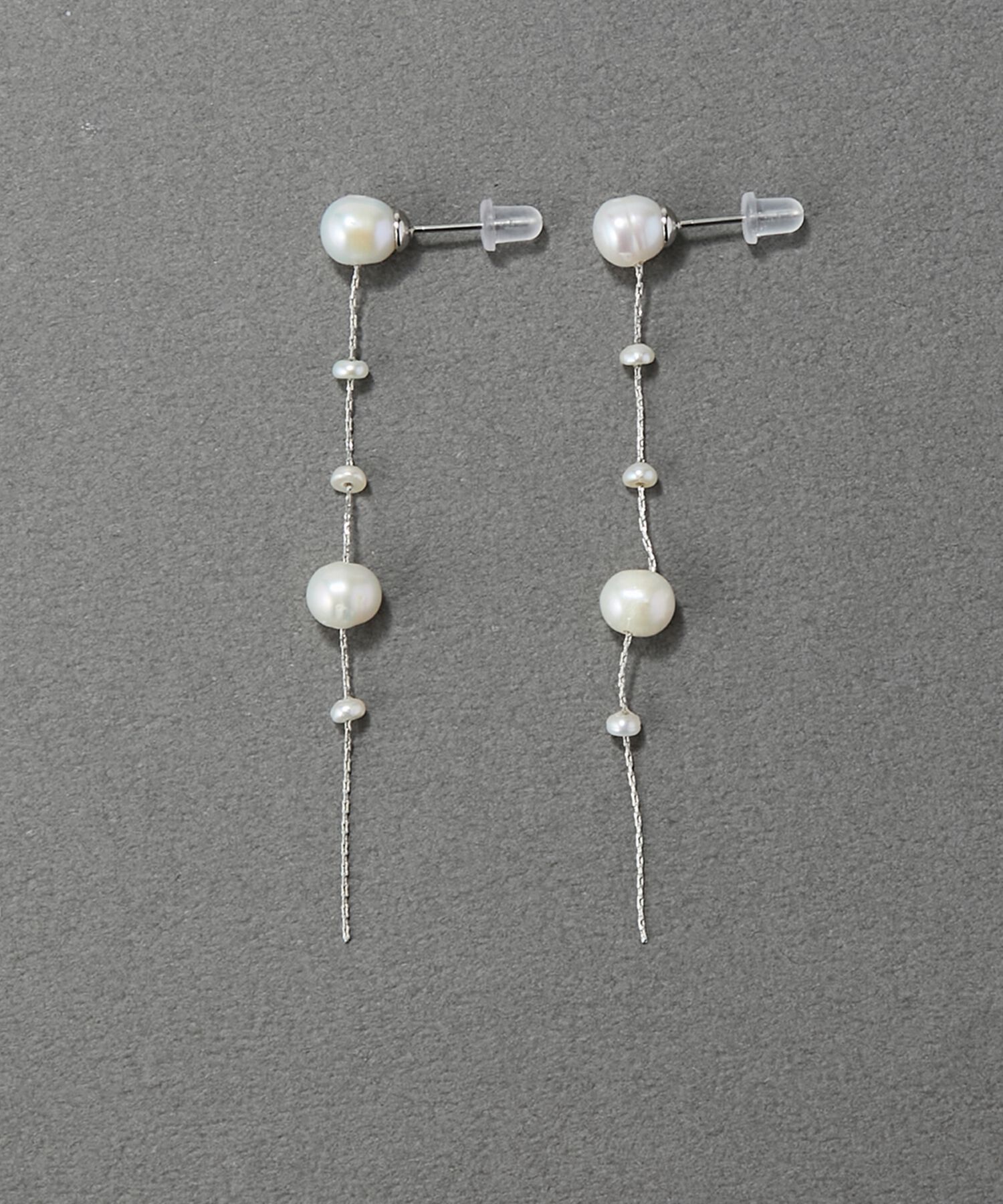 Phoebe「【金属アレルギー対応】パールドロップロングピアス　シルバー」|ピアス|