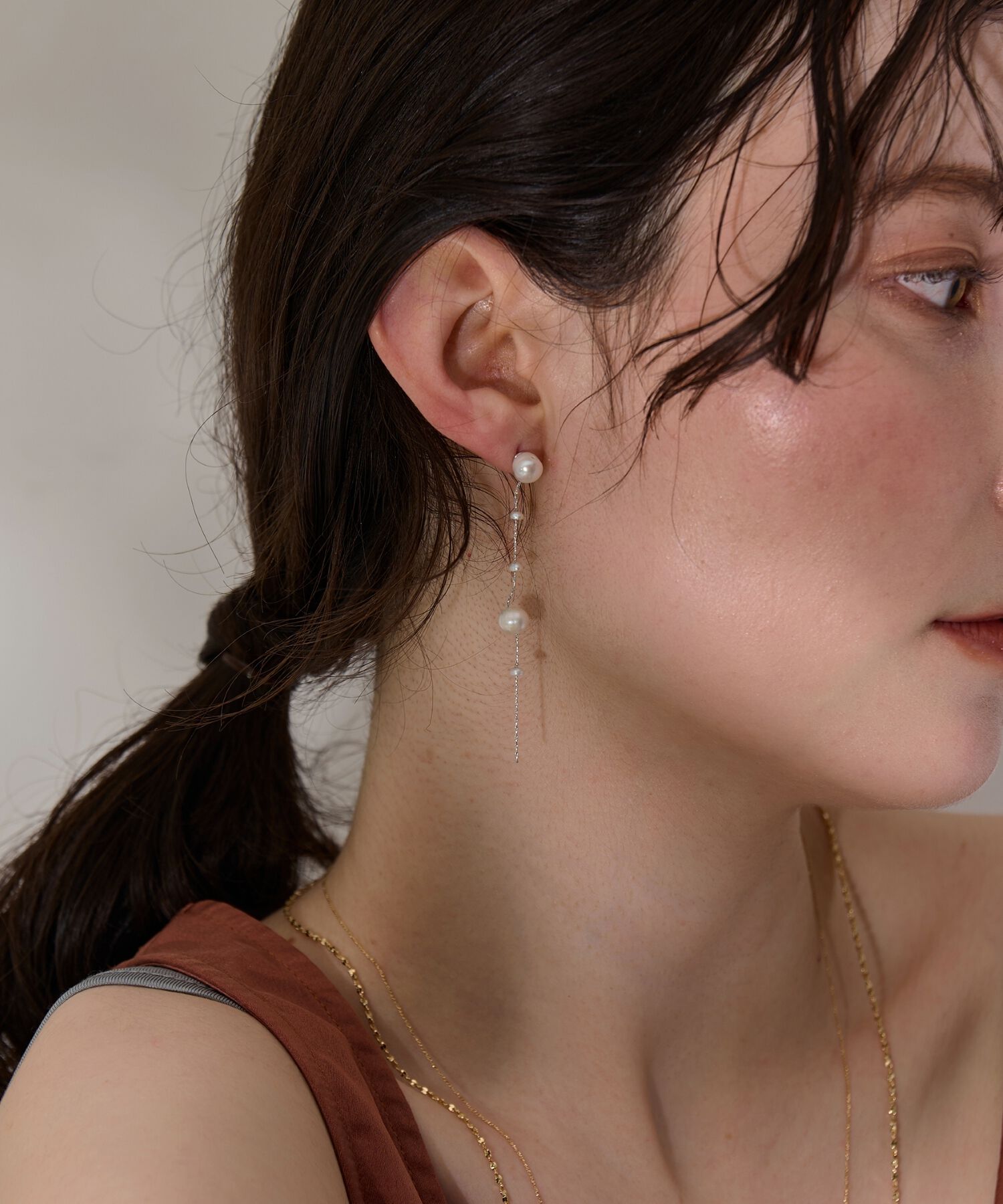Phoebe「【金属アレルギー対応】パールドロップロングピアス　シルバー」|ピアス|