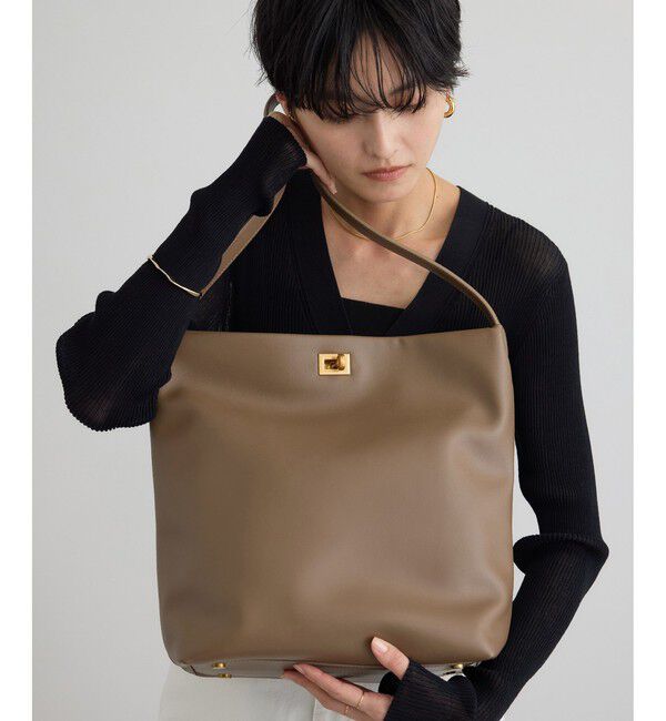 SALON adam et rope'「【WEB限定】【W S（ドゥーブル）】ソフトレザーメタルロックバケットバッグ」|ショルダー・メッセンジャー|