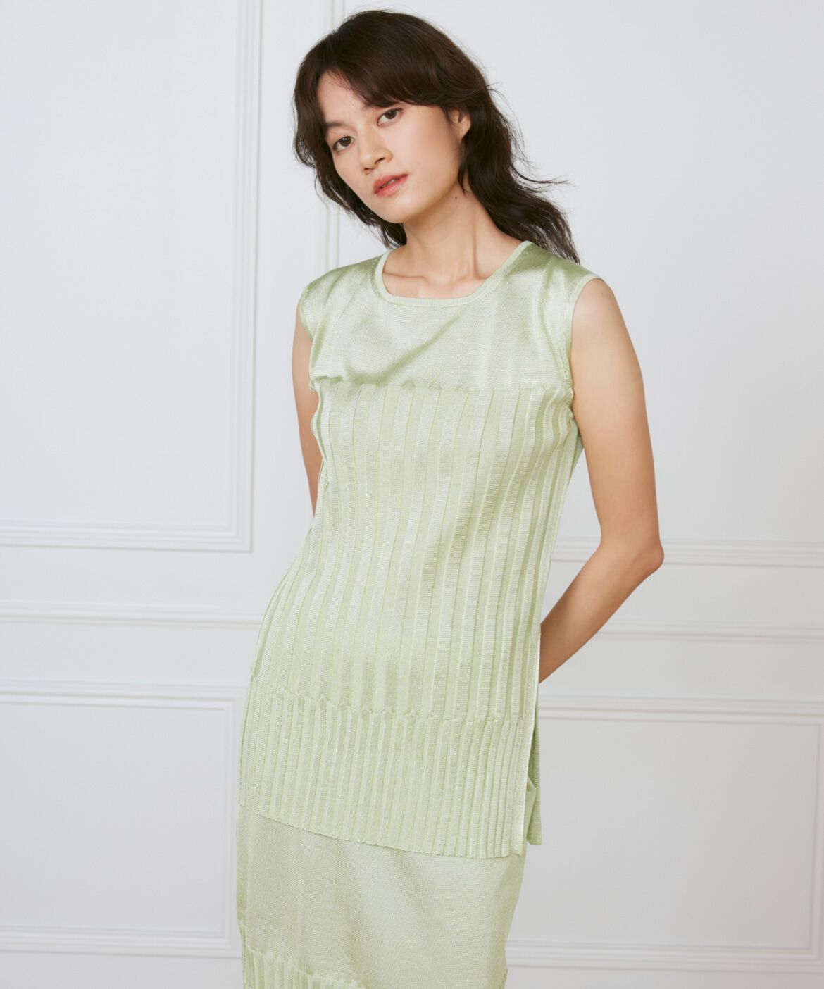 INED「シャイニーヤーンプルオーバー 《la veille by SUPERIOR CLOSET》」|ニット・セーター|