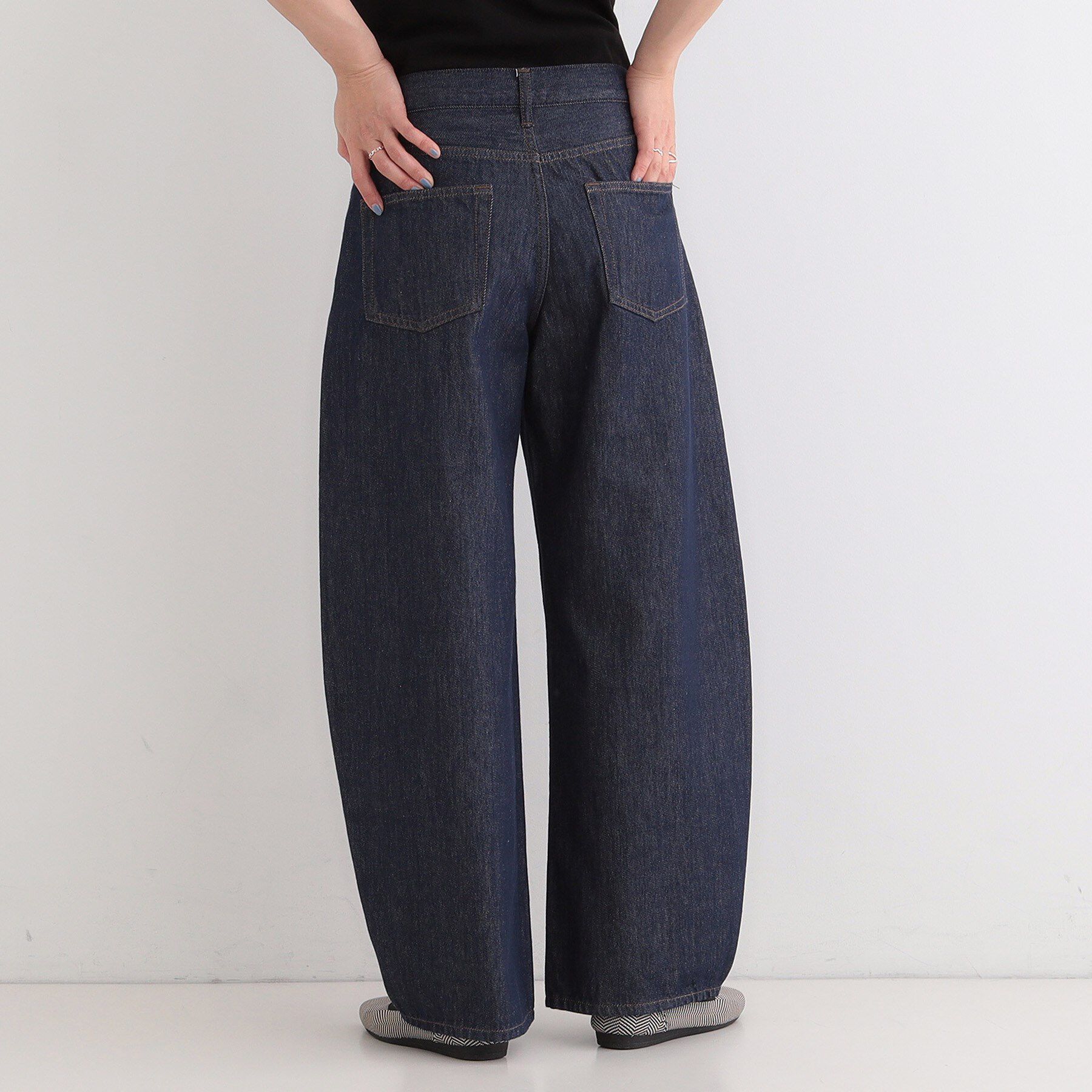 SHOO･LA･RUE「【SHOO・LA・RUE DENIM/高レビュー】ゆるっと決まる こなれカーブデニムパンツ」|デニム|