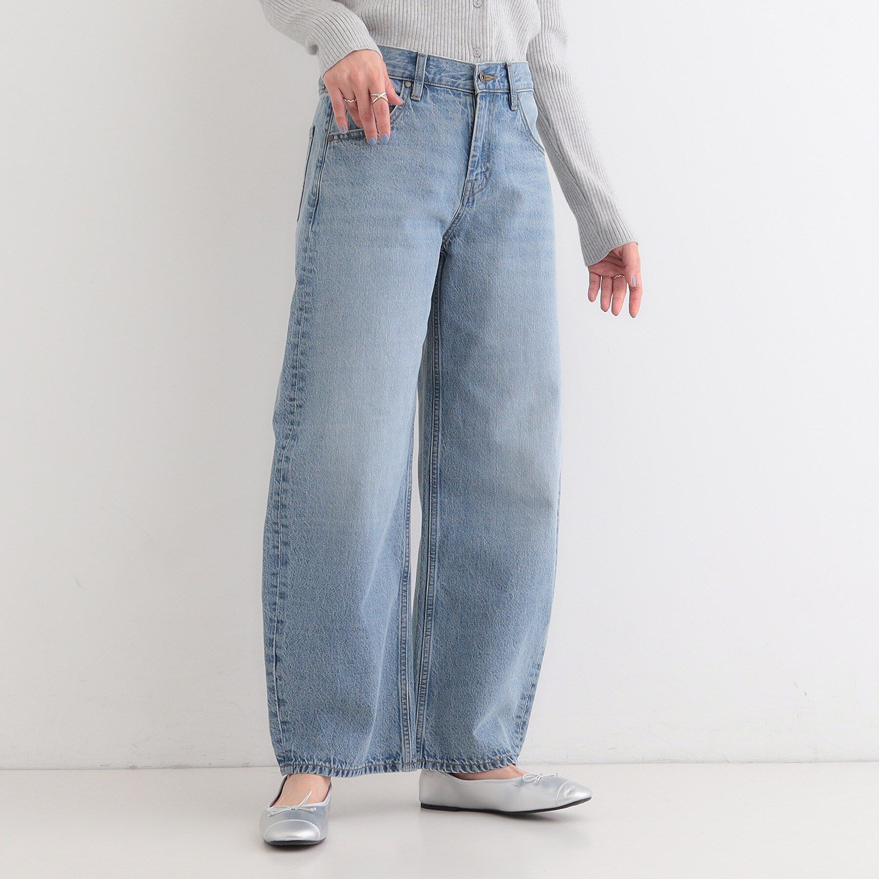 SHOO･LA･RUE「【SHOO・LA・RUE DENIM/高レビュー】ゆるっと決まる こなれカーブデニムパンツ」|デニム|