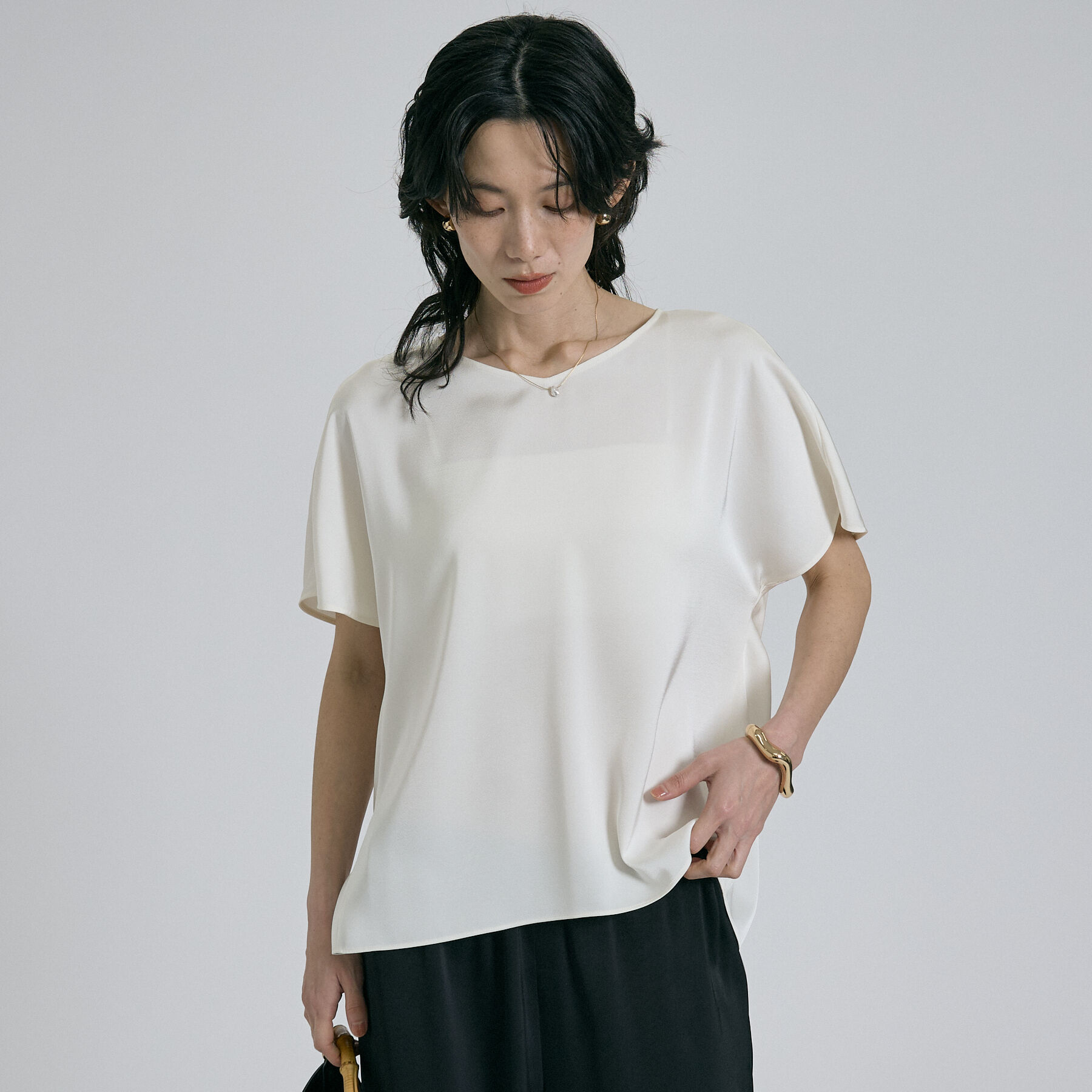 qualite「【接触冷感＆吸水速乾】新色入荷！クールサテンブラウス/セットアップ対応【予約】」|シャツ・ブラウス|