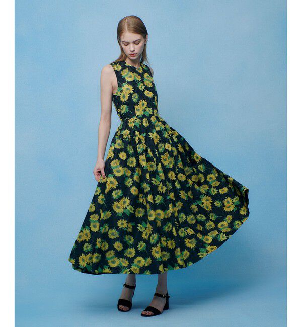 LOULOU WILLOUGHBY「 WEB 一部店舗限定【LOULOU WILLOUGHBY】サンフラワープリントバッククロスワンピース」|ワンピース|